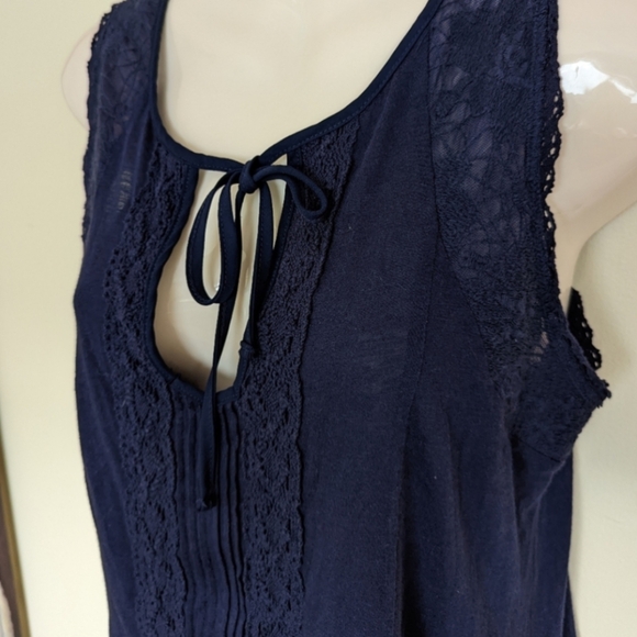 𝅺ANTHROPOLOGIE meadow rue lace and crochet detailed sleeveless top medium blue - Picture 3 of 6